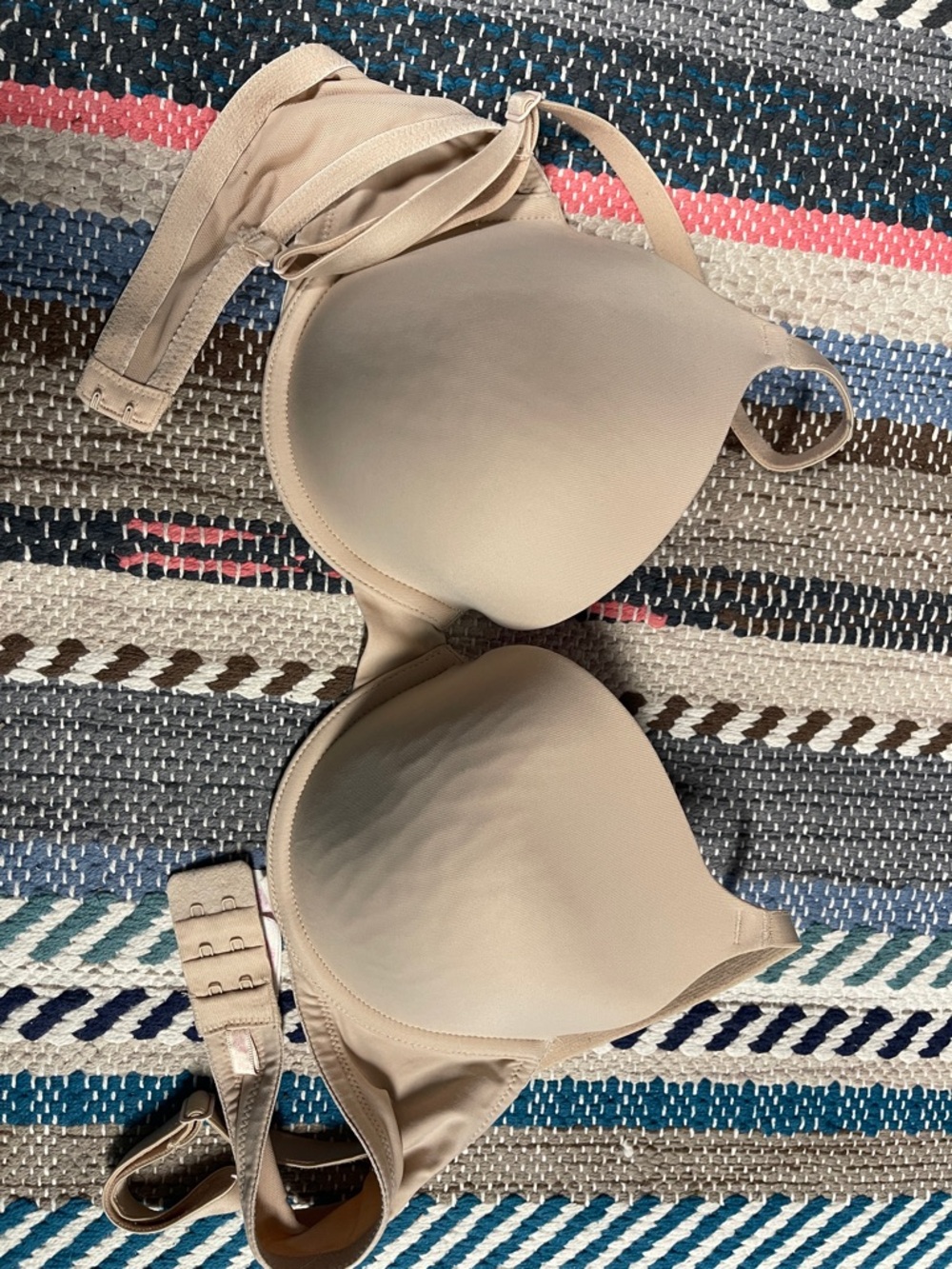 PINK Victoria's Secret Light Beige T-Shirt Bra